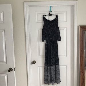 Black and light gray sleeveless Maxi Dress